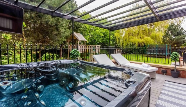 Host & Stay | The Grove