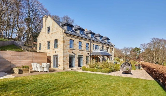 Host & Stay | The Lakehouse