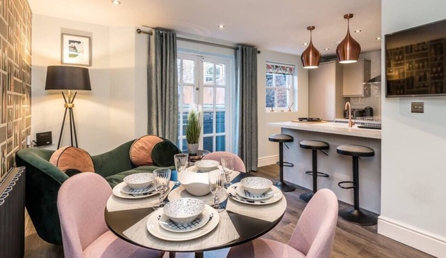 Host & Stay | The Pilgrim Coach House