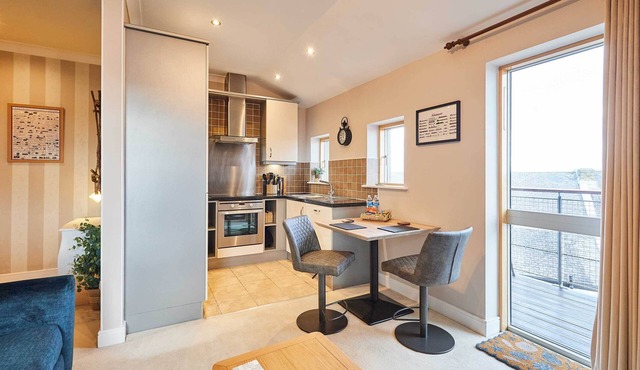 Host & Stay | The Shipshape