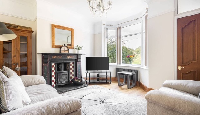 Host & Stay | The Willows