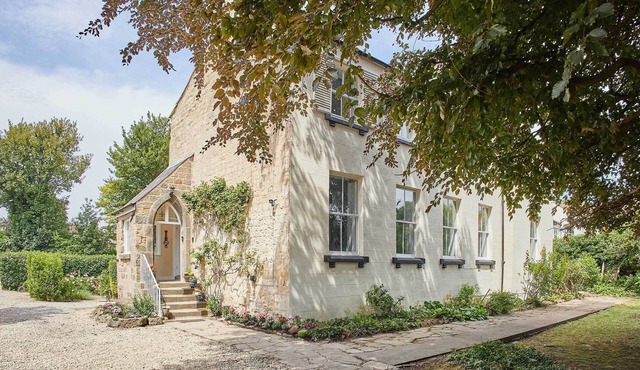 Host & Stay | Thorneville House