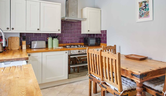 Host Stay Wild Springs