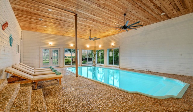 Host the Perfect Stay:15-Person House with Indoor Pool, 2 Grills & Entertainment