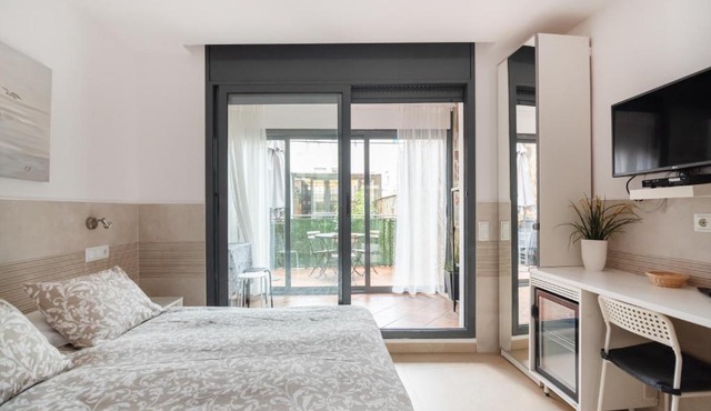 Hostal House