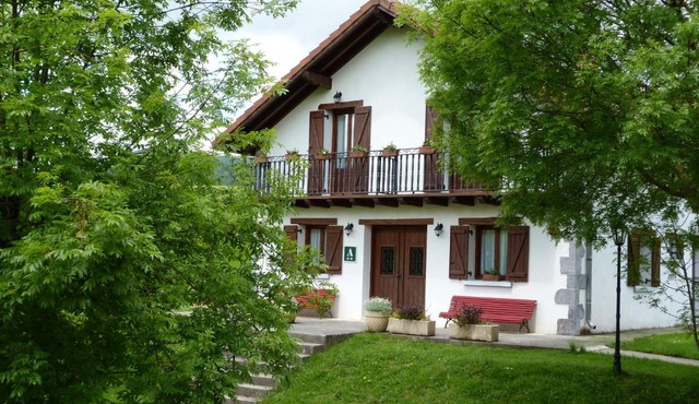 HOSTAL MENDILATZ