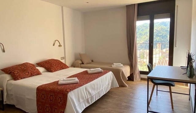 Hostal Mussols