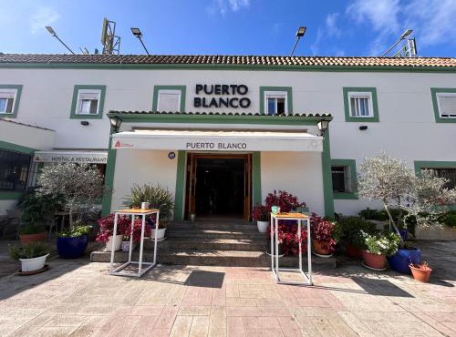 Hostal Restaurante Puerto Blanco
