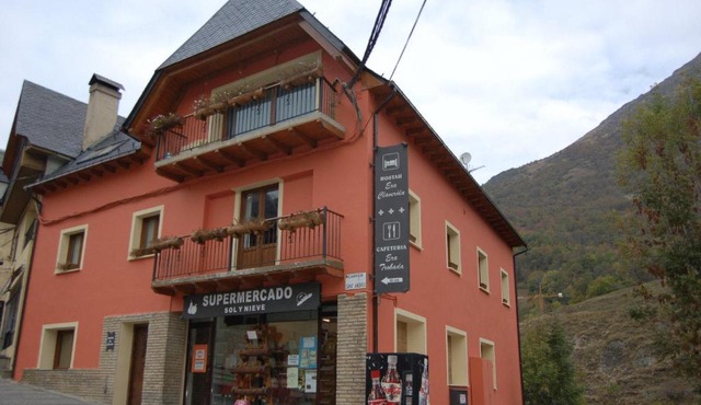 Hostau Era Claverola