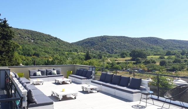 Hostel Les Terrasses du Roc