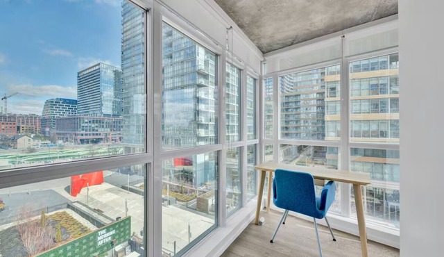 HostlyStays Luxury Suites