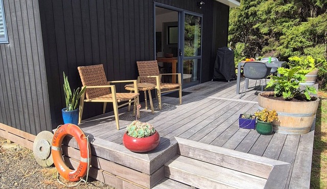 Hosts on the Coast Fernhaven Cabin