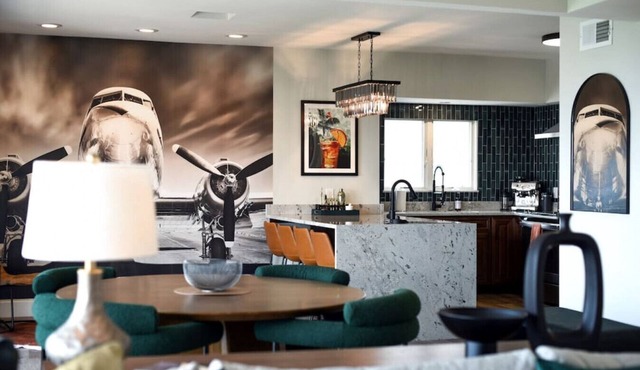 ★ HostWise Stays ★ Grandview Ave Luxe - Sweeping City Views & More!