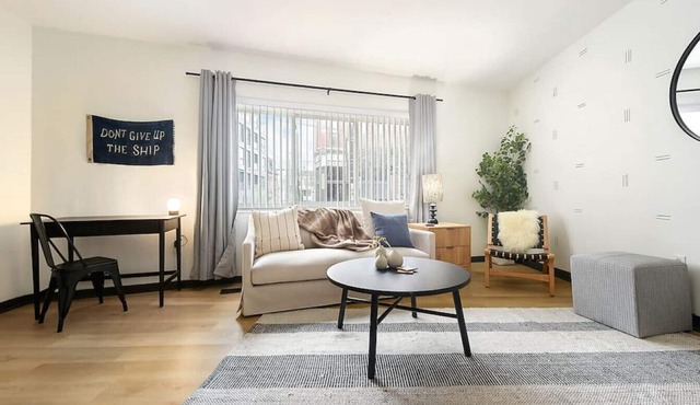★ HostWise Stays ★ Pet Friendly, King Bed, Private Entrance, Butler St.