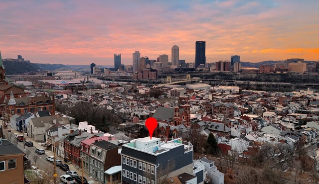 ★HostWise Stays★ Rooftop Deck | Garage | Balcony Views | Upscale!