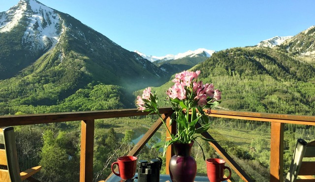 Hot Deal Season ,Every window is a masterpiece. Lake, mountain,sky viewing.Hike,