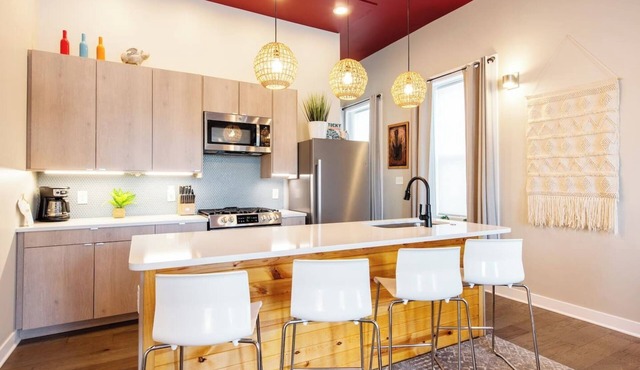 Hot Property! BOOK for MATS, DERBY 2026!