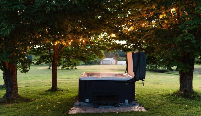 Hot Tub Sunsets, Mountain Views, Sleeps 10