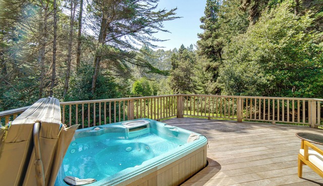 Hot Tub, 1 Mi to Beach: 12-Acre Fort Bragg Cabin!