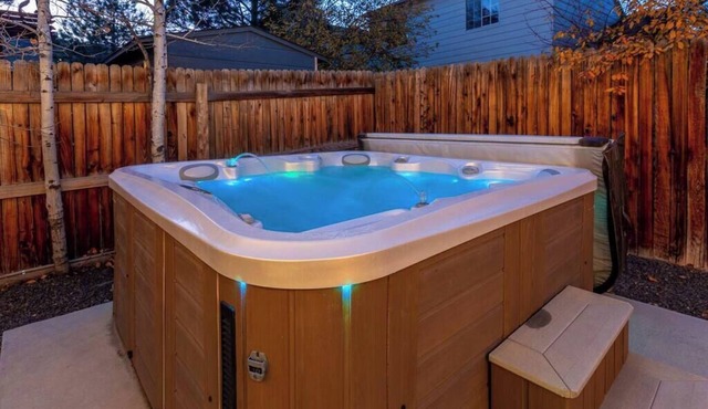 Hot Tub | 2 King Beds | BBQ | Hiking | Fire Pit
