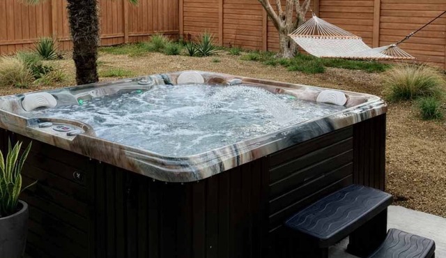 Hot Tub | 2BR Duplex | Pet Friendly| Near Airport