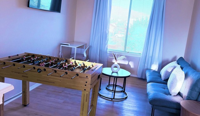 Hot tub 3-bedroom house in tranquil El Paso westside near outlet shopping