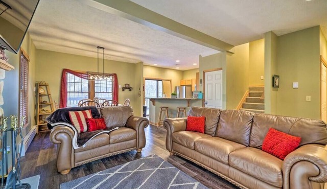 HOT TUB | 4 Min Dr to Camelbeach