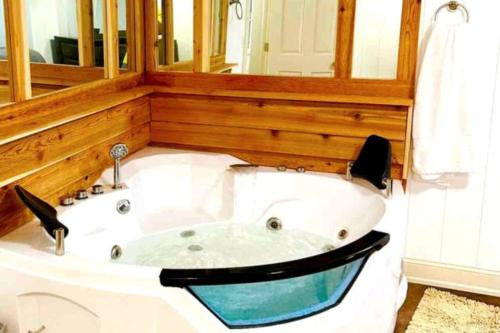 Hot Tub 5 beds
