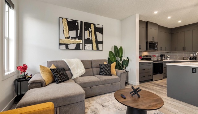 Hot tub | 7-Bed | Garage | AC | BBQ | Pet-Friendly