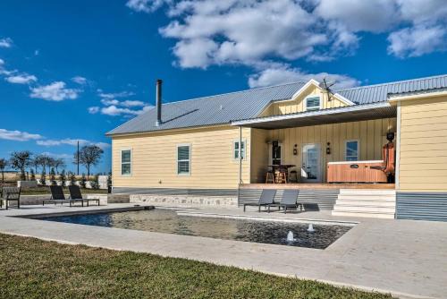 Hot Tub and Game Room! Family Schulenburg Retreat