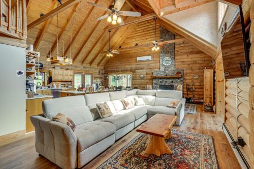 Hot Tub and Seasonal Pool! Deep Creek Group Getaway