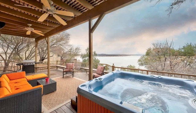 Hot Tub, BBQ Grill, Lake Travis Views