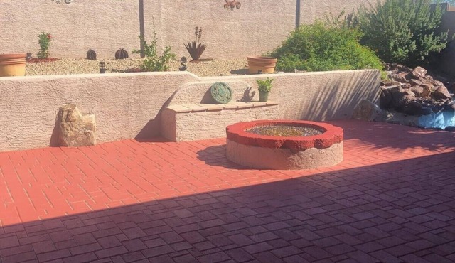 Hot tub, BBQ ,Mountain View, and fire pit 15 minutes to the Glendale Stadium