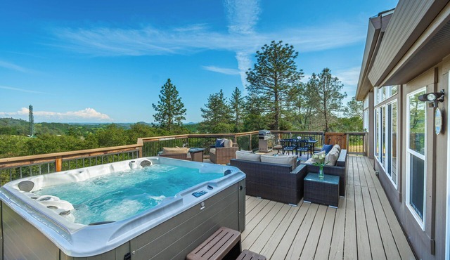 Hot Tub - BBQ - Pool Table - Mountain View - Close to Wedding Venues