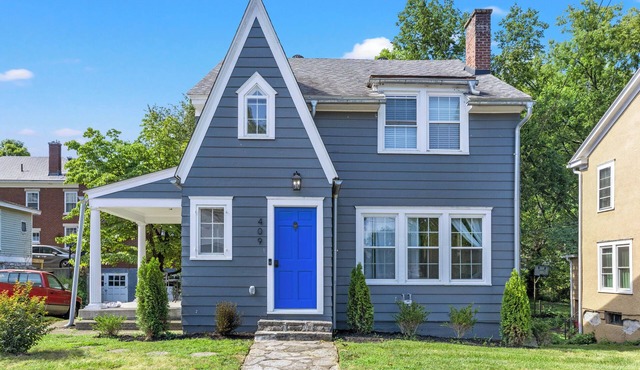 Hot Tub, Beautifully Renovated Historic Home in the Heart of the Bourbon Trail