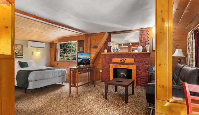 Hot Tub Cabin #2