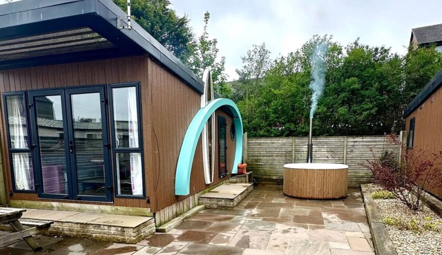 Hot Tub Caravan 3 - 2bed family camping/bbq