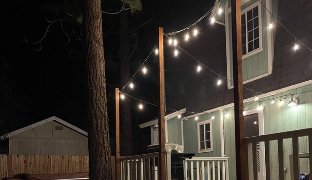 Hot Tub! "Cottage Sleeps 6”