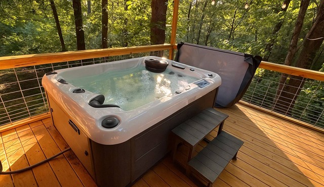 Hot Tub - Couples Getaway near gorge