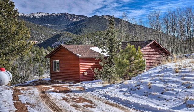 Hot Tub, Deck & Grill: Mtn-View Divide Cabin