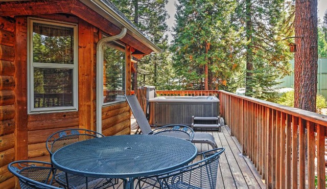 Hot Tub, Deck & Trail Access: Shaver Lake Cabin