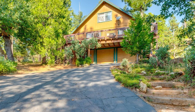 Hot Tub, Deck & View: Peaceful Arnold Cabin!