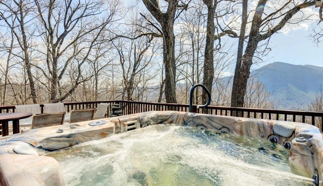 Hot Tub, Decks and More! Serene Maggie Valley Home