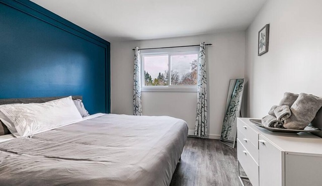 Hot Tub Delight, King Beds & Unforgettable Moments