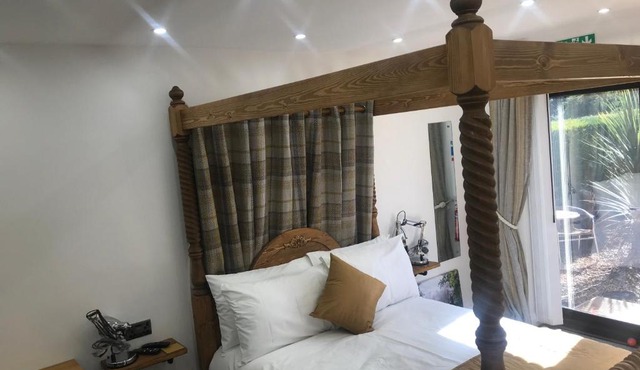 Hot Tub Escapes near Alton Towers Staffordshire