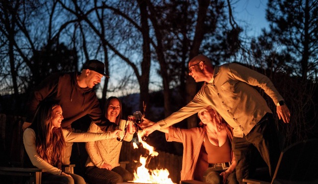 Hot Tub, Fire Pit, Bocce Ball+