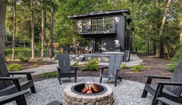 Hot Tub, Fire Pit and Zen Garden Paths