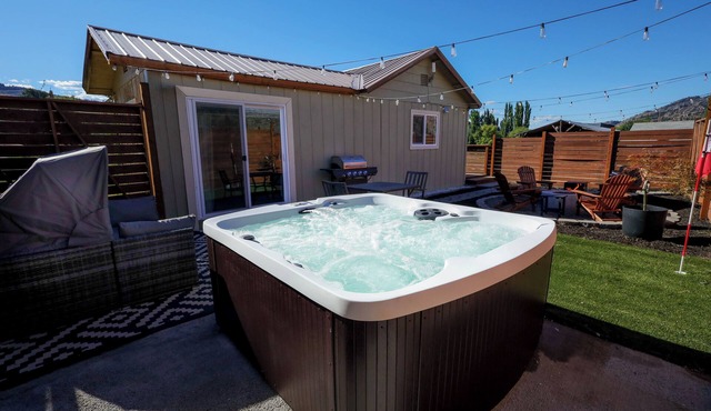 Hot Tub Fire Pit BBQ Views AC