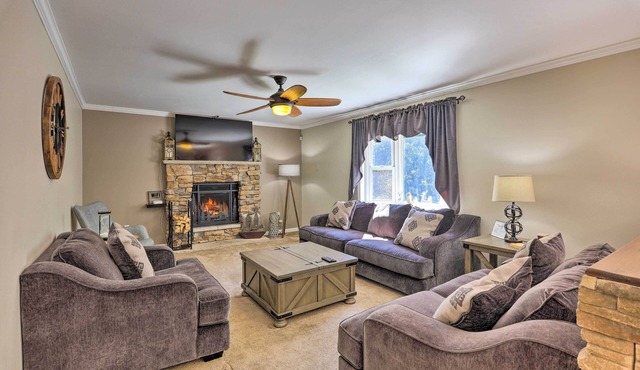 Hot Tub, Fire Pit & Lake Access: Poconos Escape!