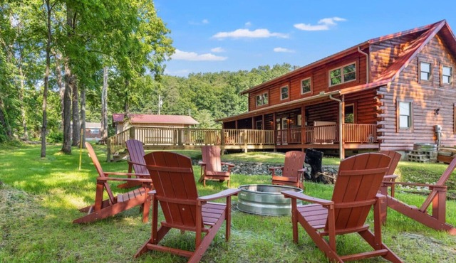 Hot Tub, Fire Pit, WiFi, EV Charger | Biggie cabin near Red River Gorge, KY!